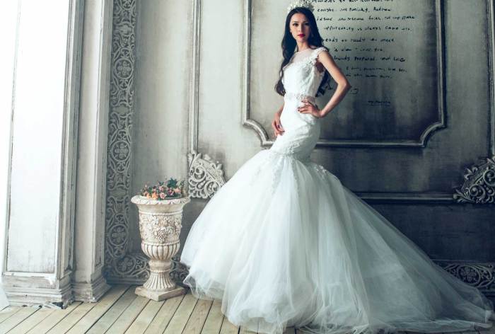 Renting a wedding dress