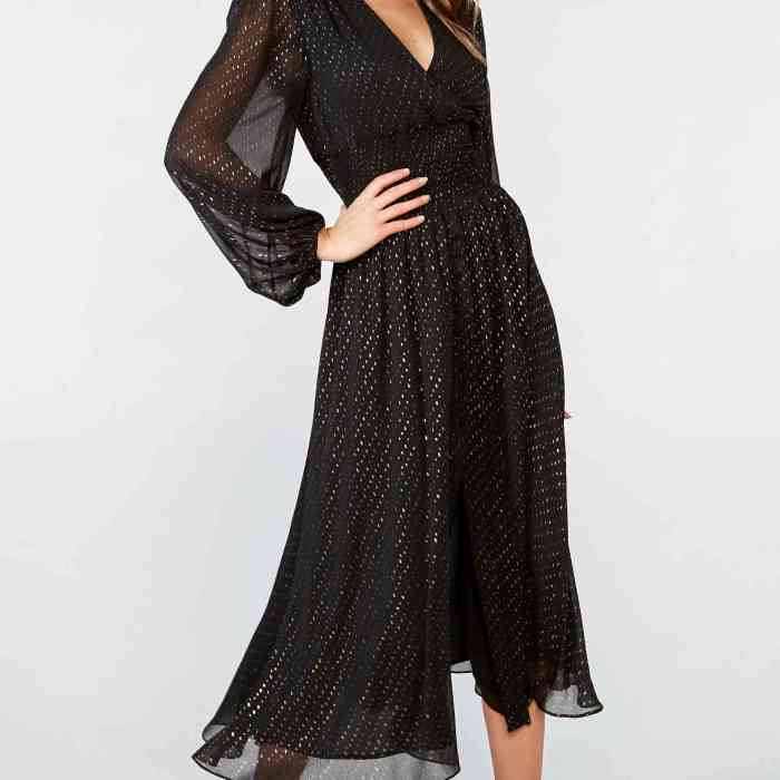 Plus size wedding guest dresses with sleeves