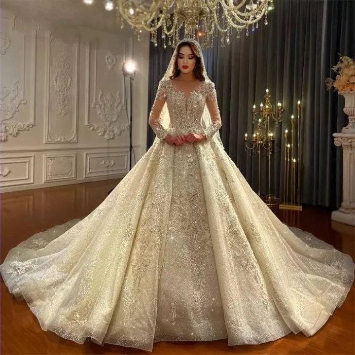 Long wedding dresses with trains