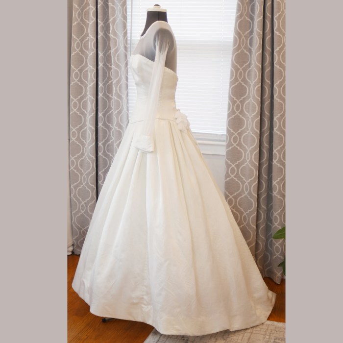 Vintage vera wang wedding dresses