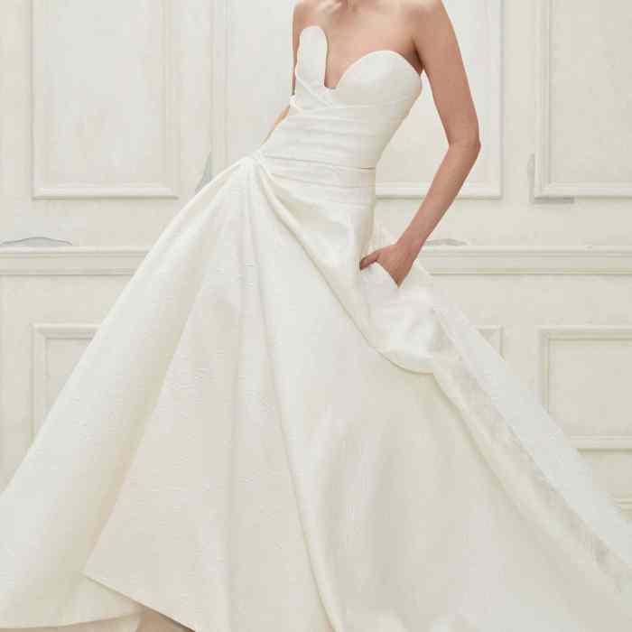 Wedding dresses with pockets